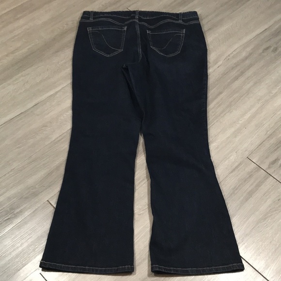 Lane Bryant Mid-Rise Dark Wash Bootcut Jeans size 16 - Picture 3 of 8